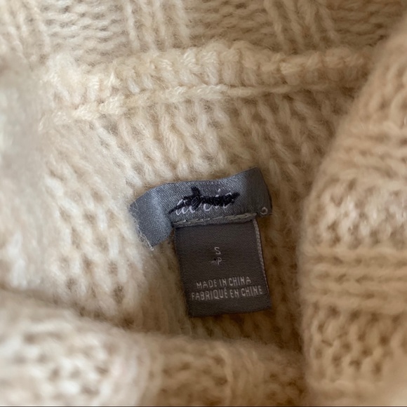 Aerie HappyPlace Oversized Turtleneck Sweater - Picture 5 of 5